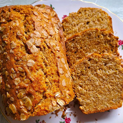 Apple &amp; Oat Quick Bread
