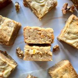 Carrot Cake Blondies