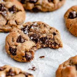 Flourless Peanut Butter Oatmeal Chocolate Chip Cookies