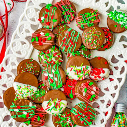 Christmas Chocolate Covered Oreos