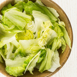 Garlic Iceberg Salad