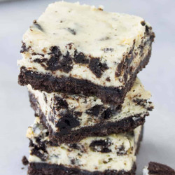 Oreo Cheesecake Bars