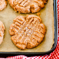 Keto Peanut Butter Cookies
