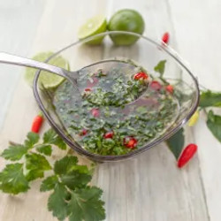 Thai-style Chili, Lime, Garlic And Cilantro Dipping Sauce For Seafood (nước Chấm Hải Sản Kiểu Thái)