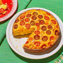 Cheesy Cornbread With Tomatoes