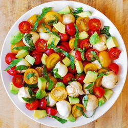 Tomato Basil Avocado Mozzarella Salad With Balsamic Dressing