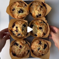 ***6 x Bakery-style Lemon Blueberry Muffins***