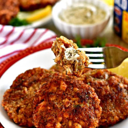 Gluten-free Salmon Cakes With Dill Sauce