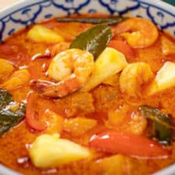 Thai Pineapple Curry With Shrimp