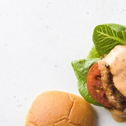 Smoky Chili-garlic Pork Burgers