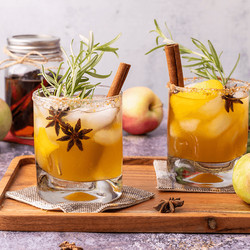 Fresh Market Apple Cinnamon Sipper
