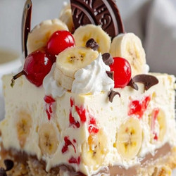 Heavenly No-bake Banana Split Cheesecake