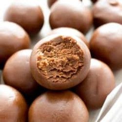 4 Ingredient Chocolate Peanut Butter No Bake Energy Bites Recipe (gluten-free, Vegan, Protein-packed)