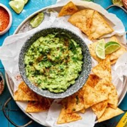 Restaurant-worthy Guacamole Recipe (15 Minutes!)