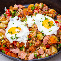 Potato Skillet Breakfast (with Ham And Eggs)
