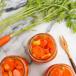 Quick Pickled Carrots