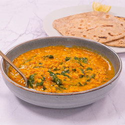 Dahl De Lentilles Corail Épinards Et Lait De Coco