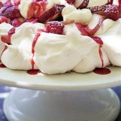 Peach Melba Pavlova