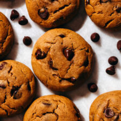 Soft Chocolate Chip Pumpkin Cookies