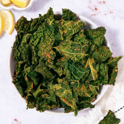 Nut-free Cheesy Kale Chips