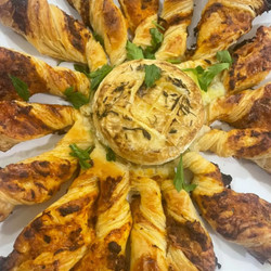 فطيرة بالعجين المورق والكومببير