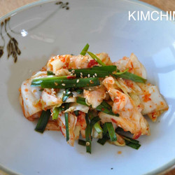Green Cabbage Kimchi (양배추 김치 Yangbaechoo Kimchi)