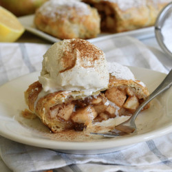 Easy-to-make Apple Strudel With Puff Pastry