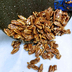 Sweet And Spicy Candied Pecans