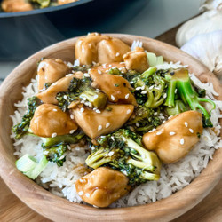Easy One Pan Chicken And Broccoli Stir Fry