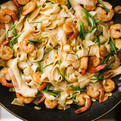 Easy 15 Minute Garlic Shrimp Scampi Chow Fun Noodles Recipe · I Am A Food Blog
