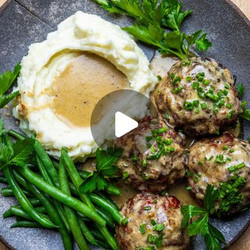 Creamy Smoked Steak Au Poivre Meatballs