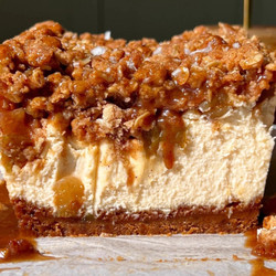 Caramel Apple Crisp Cheesecake Bars