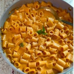THE COOKING MAWMA'S VIRAL (10M views!) PASTA with VODKA SAUCE