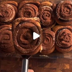 Tiramisu Cinnamon Rolls