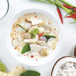 Recette Thaï Tom Kha Gai Soupe Au Lait De Coco, Galanga Et Citronnelle