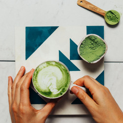 3-ingredient Moringa Latte (caffeine-free "matcha!")