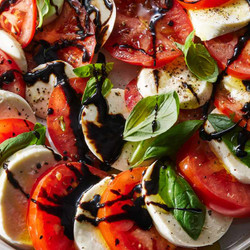 Caprese Salad With Balsamic Reduction