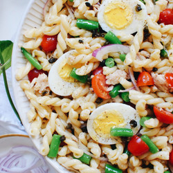 Niçoise Pasta Salad