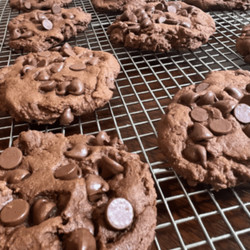Copycat Crumbl Dark Dream Cookie