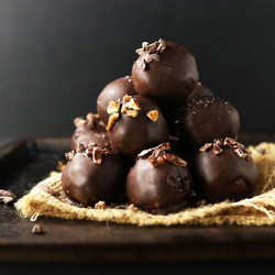 Easy Vegan Truffles