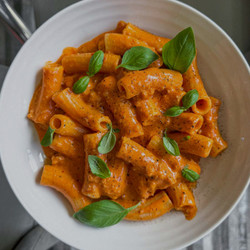 Gigi Hadid’s Spicy Vodka Pasta