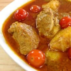 Authentic Thai Yellow Curry With Chicken And Potatoes