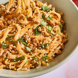 Red Curry Noodles With Sautéed Green Onion &amp; Pork