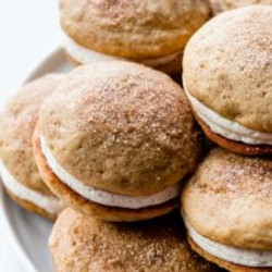 Apple Cinnamon Spice Whoopie Pies