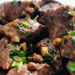 Easy Garlic Ranch Steak Bites With Butter