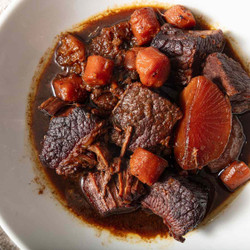 Cantonese-style One-pot Braised Brisket