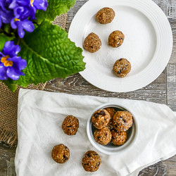 Chickpea Cookie Dough Balls