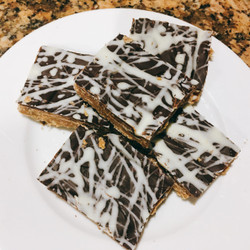 Black And White Pb Kit Kats (thm S)