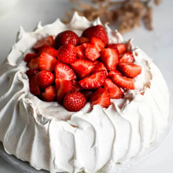 Strawberry Pavlova