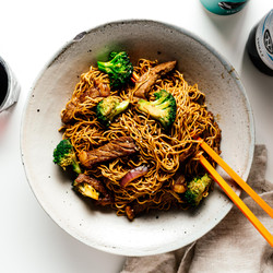 Easy Beef And Broccoli Chow Mein Recipe · I Am A Food Blog